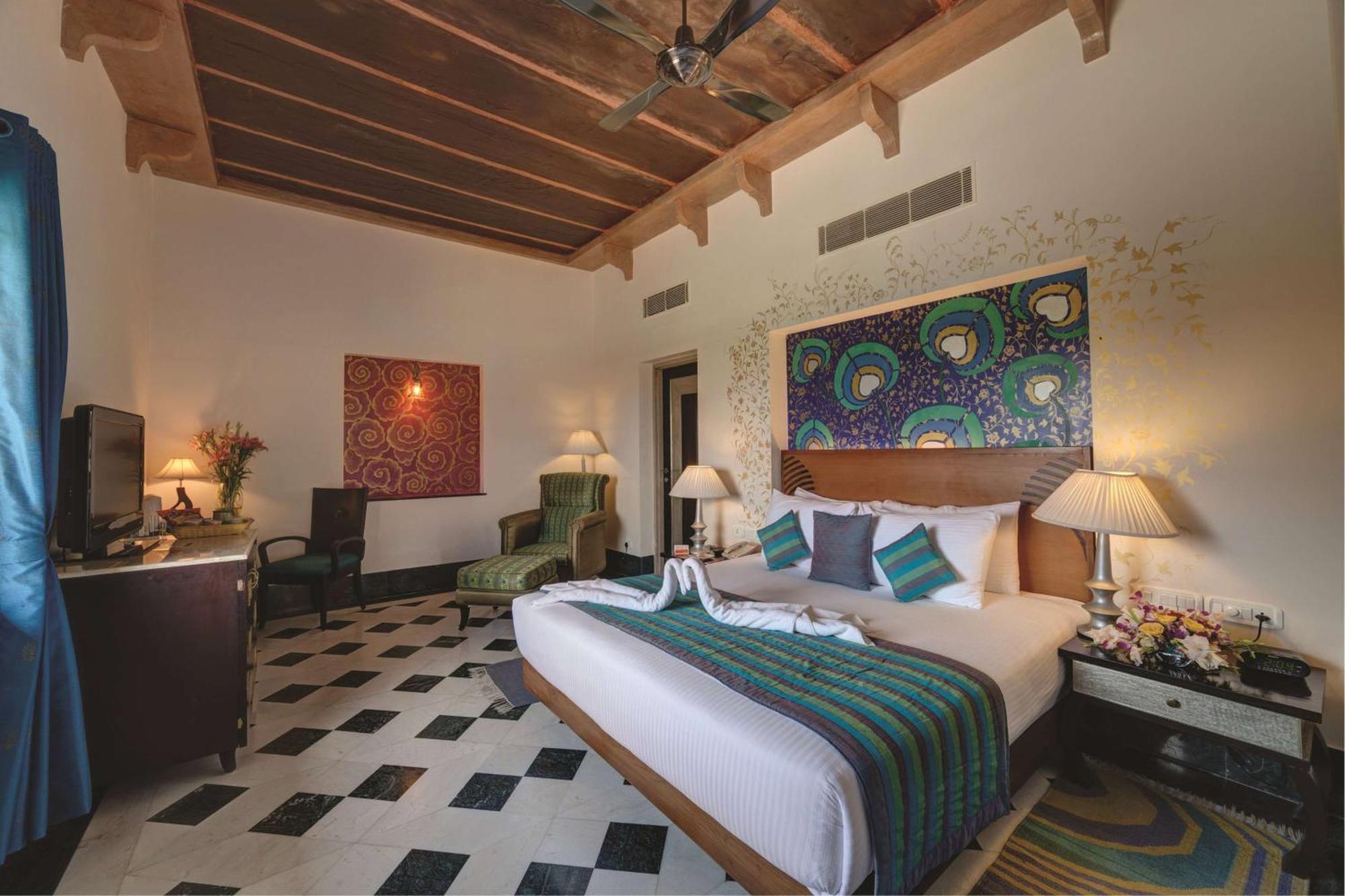 Suite Villa Living Room & Courtyard View on F&B Spa Happy Hours 11 Complimentary Welcome Drink on arrival Signature Activities & Experiences on transportation